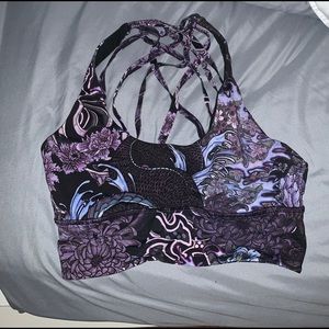 Lulu sports bra gently used